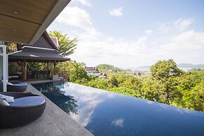 4-BR Seaview Villa with Large Pool at Surin Beach