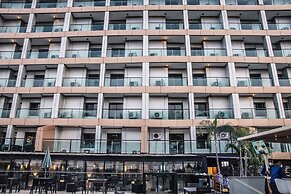 Maroko Bayshore Suites