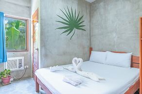 Sinag Hostel - Adults Only