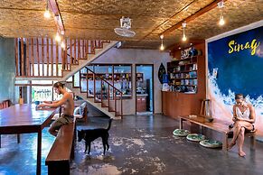 Sinag Hostel - Adults Only