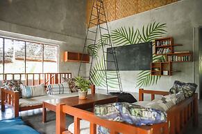 Sinag Hostel - Adults Only