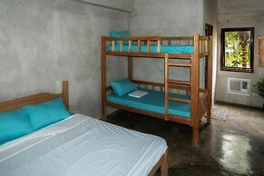 Sinag Hostel - Adults Only