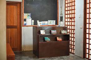 Sinag Hostel - Adults Only