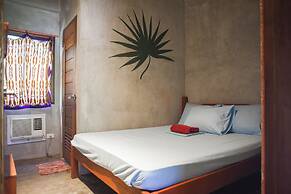 Sinag Hostel - Adults Only
