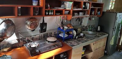 Sinag Hostel - Adults Only