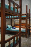 Sinag Hostel - Adults Only
