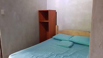 Sinag Hostel - Adults Only
