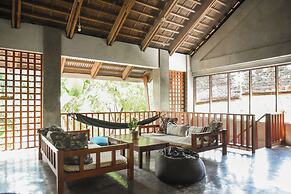 Sinag Hostel - Adults Only