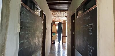 Sinag Hostel - Adults Only