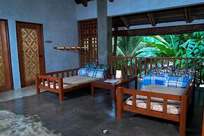 Sinag Hostel - Adults Only