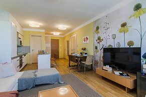 Luxury Center APT by Michal&Friends