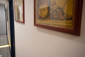 Center Luxury Rooms 2