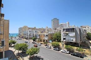 Arendalzrail Apartments -Rothschild St.8