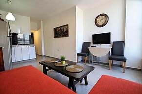 Arendalzrail Apartments -Rothschild St.8