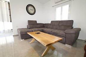 Arendalzrail Apartments Khana Szenes St.