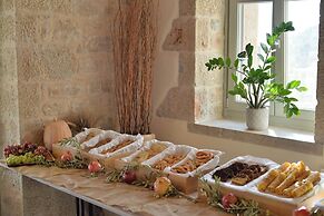 Akrolithi Guesthouse