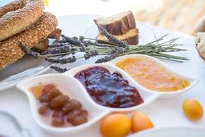 Akrolithi Guesthouse