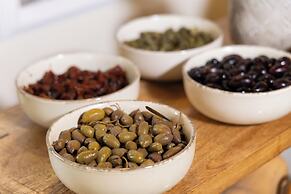 Akrolithi Guesthouse