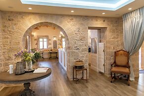 Akrolithi Guesthouse