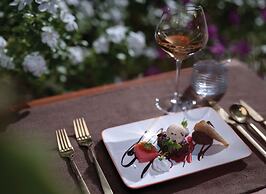 VARU by Atmosphere - All Inclusive with Free Transfers