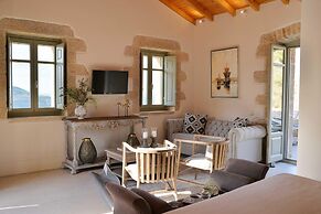 Akrolithi Boutique Hotel