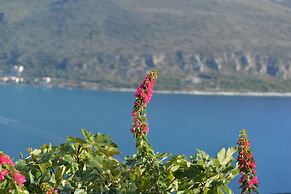 Akrolithi Boutique Hotel