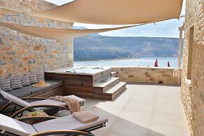 Akrolithi Boutique Hotel