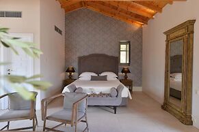 Akrolithi Boutique Hotel