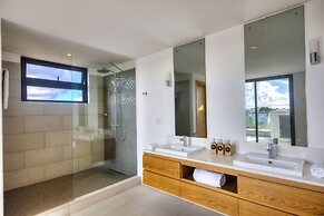Mythic Suites & Villas by MJ Holidays