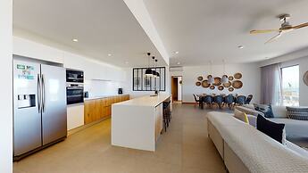 Mythic Suites & Villas by MJ Holidays