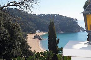 107522 - Apartment in Cala Canyelles