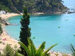 107522 - Apartment in Cala Canyelles