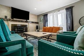 Las Vegas - 5 Mins From The Strip 4 Bedroom Home by RedAwning