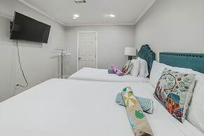 Las Vegas - 5 Mins From The Strip 4 Bedroom Home by RedAwning