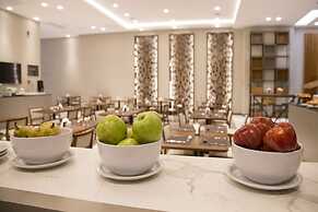 Hotel Land Plaza La Plata