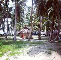 Cabins in Asserya Island - San Blas paradise - meals included