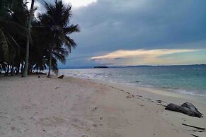 Cabins in Asserya Island - San Blas paradise - meals included