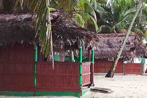 Cabins in Asserya Island - San Blas paradise - meals included