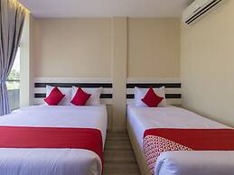 OYO 1145 Lea Guest House & Cafe