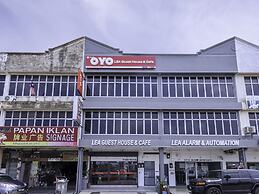OYO 1145 Lea Guest House & Cafe