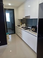 BORA Hotel Apartment - Danga Bay