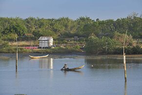 Cocoland Thu Xa Ancient Town Resort