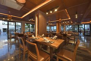 Cocoland Thu Xa Ancient Town Resort