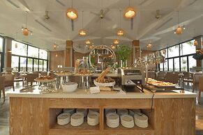 Cocoland Thu Xa Ancient Town Resort