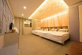 Green Island Bay Resort