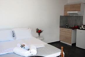 Petra Mykonos Studios & Suites