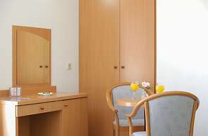 Downtown Private Rooms