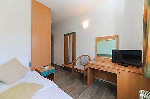 Downtown Private Rooms