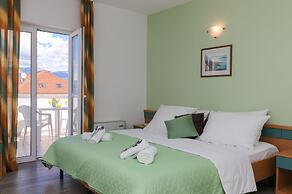 Downtown Private Rooms