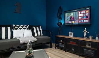 Apartment at the foothills of Acropolis